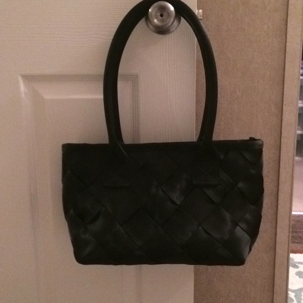 Seatbelt purse